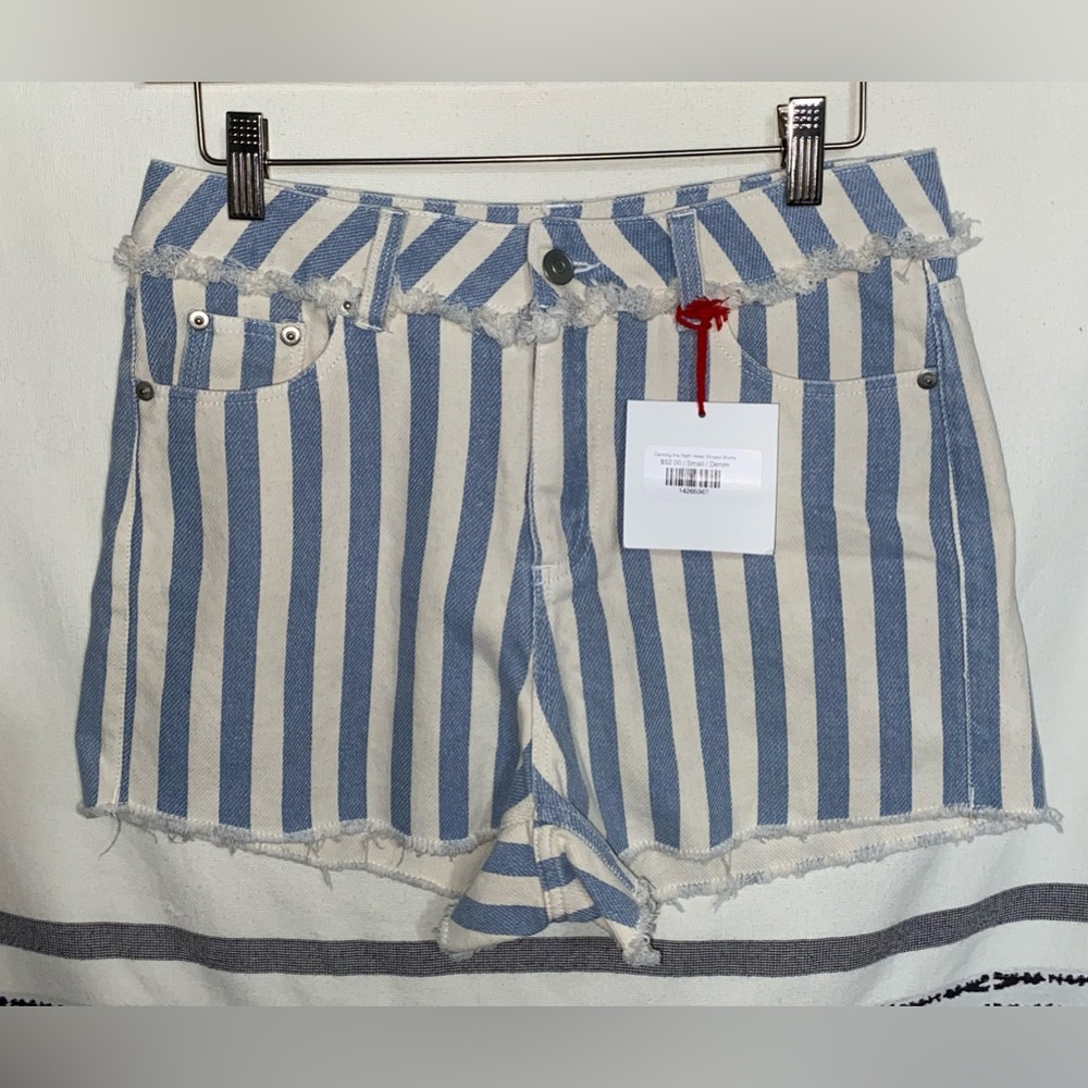NWT Womens Size Small Shorts